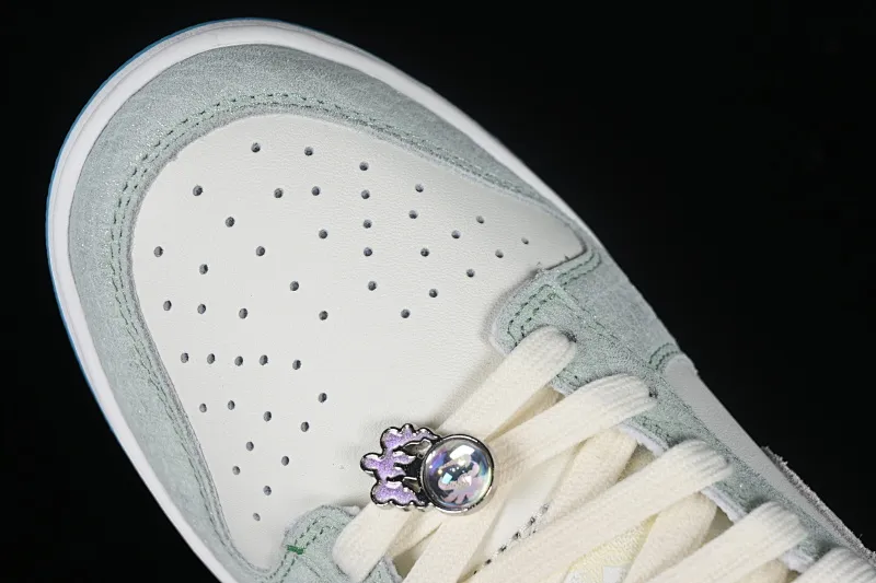 All Categories Nk SB Dunk Series Nk SB Dunk Low Low-top sneakers Z version Nk Dunk Low 2024 Year of the Dragon customized SB low-top casual sneakers FZ5065-111